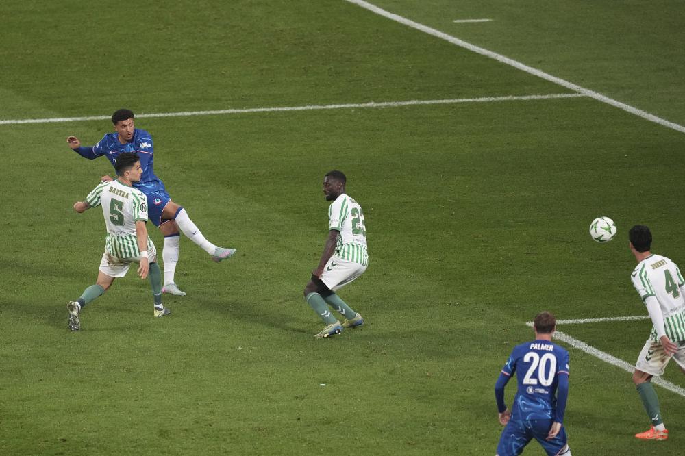 足球亚洲杯官方宣布采用新技术球衣，轻至68克